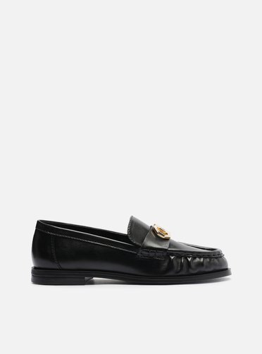 Mocassim Preto Couro Franzido Tira Metal