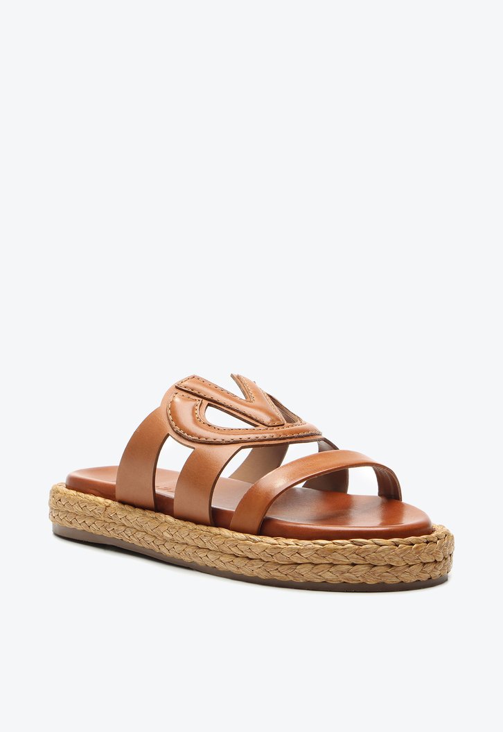 Flat Lorena Marrom
