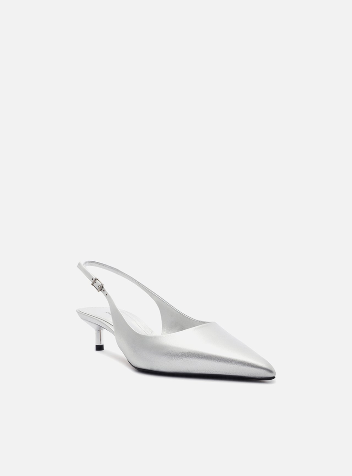 Scarpin Prata Arezzo Salto Kitten Slingback