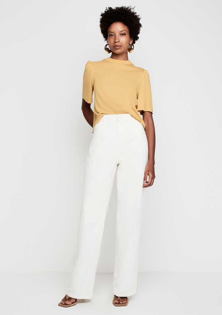 Blusa Amarela Dzarm Decote Redondo Em Viscose