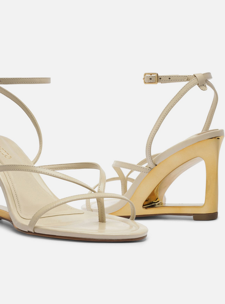 Sandália Off White Couro Salto Geométrico Tiras