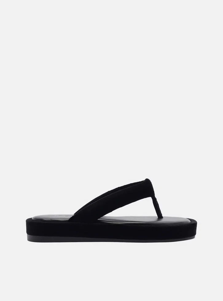 Sandália Flatform Preta Veludo Tira V