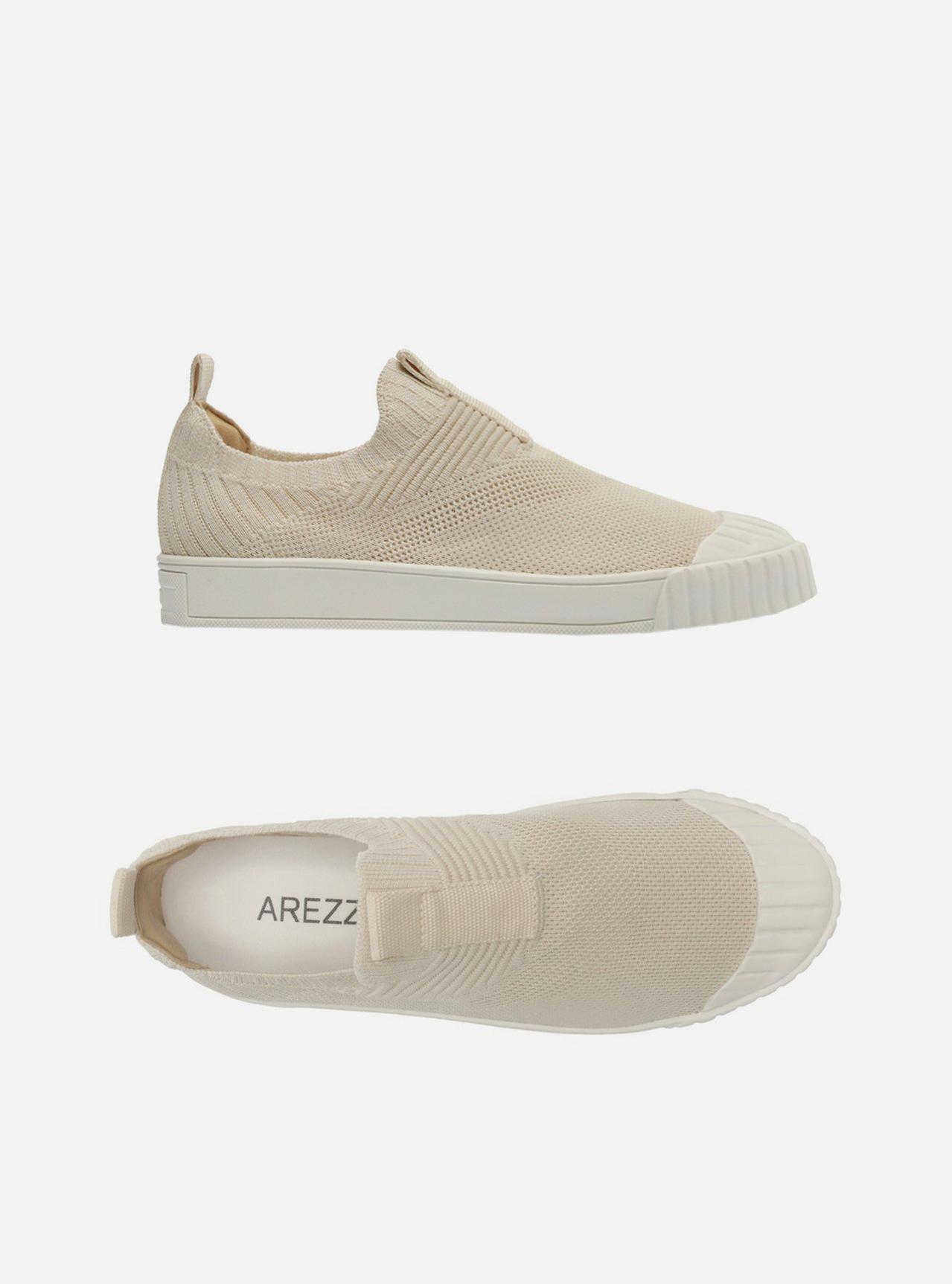Tenis com pompom arezzo sales