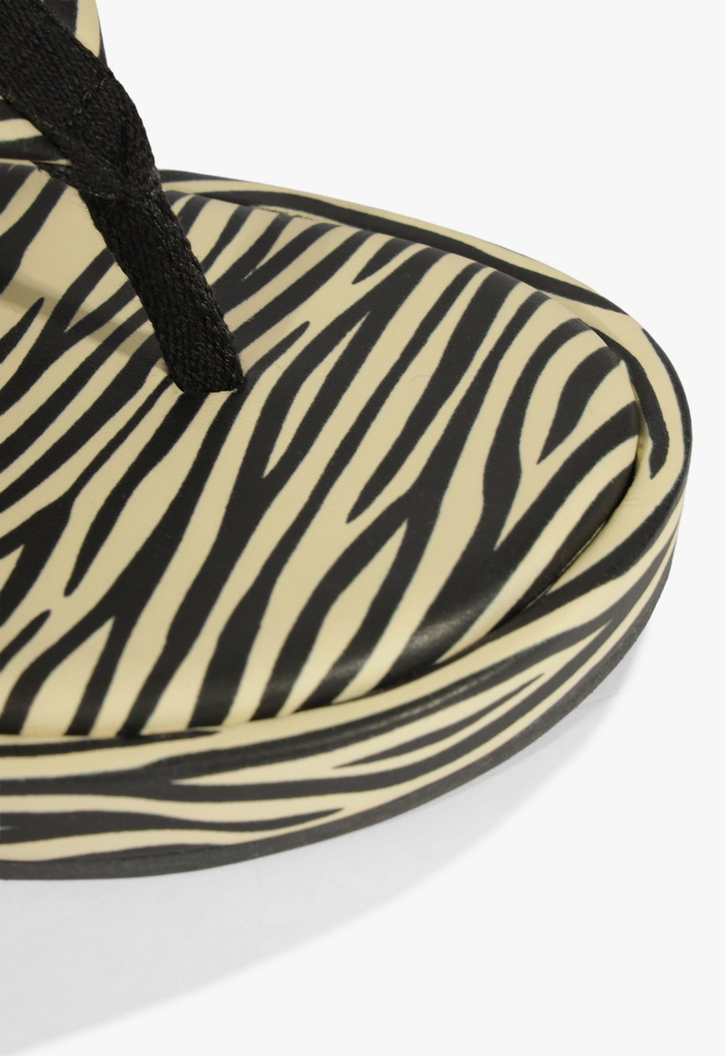 Chinelo Zoe Estampa Zebra