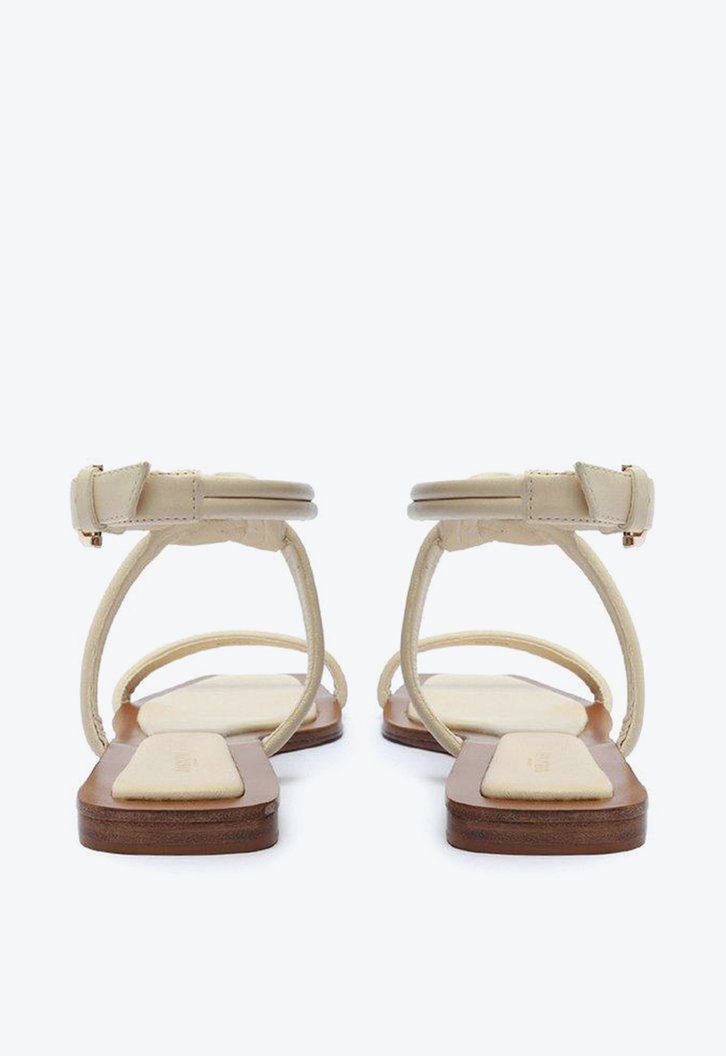 Vicky Square Padded Flat Eggshell