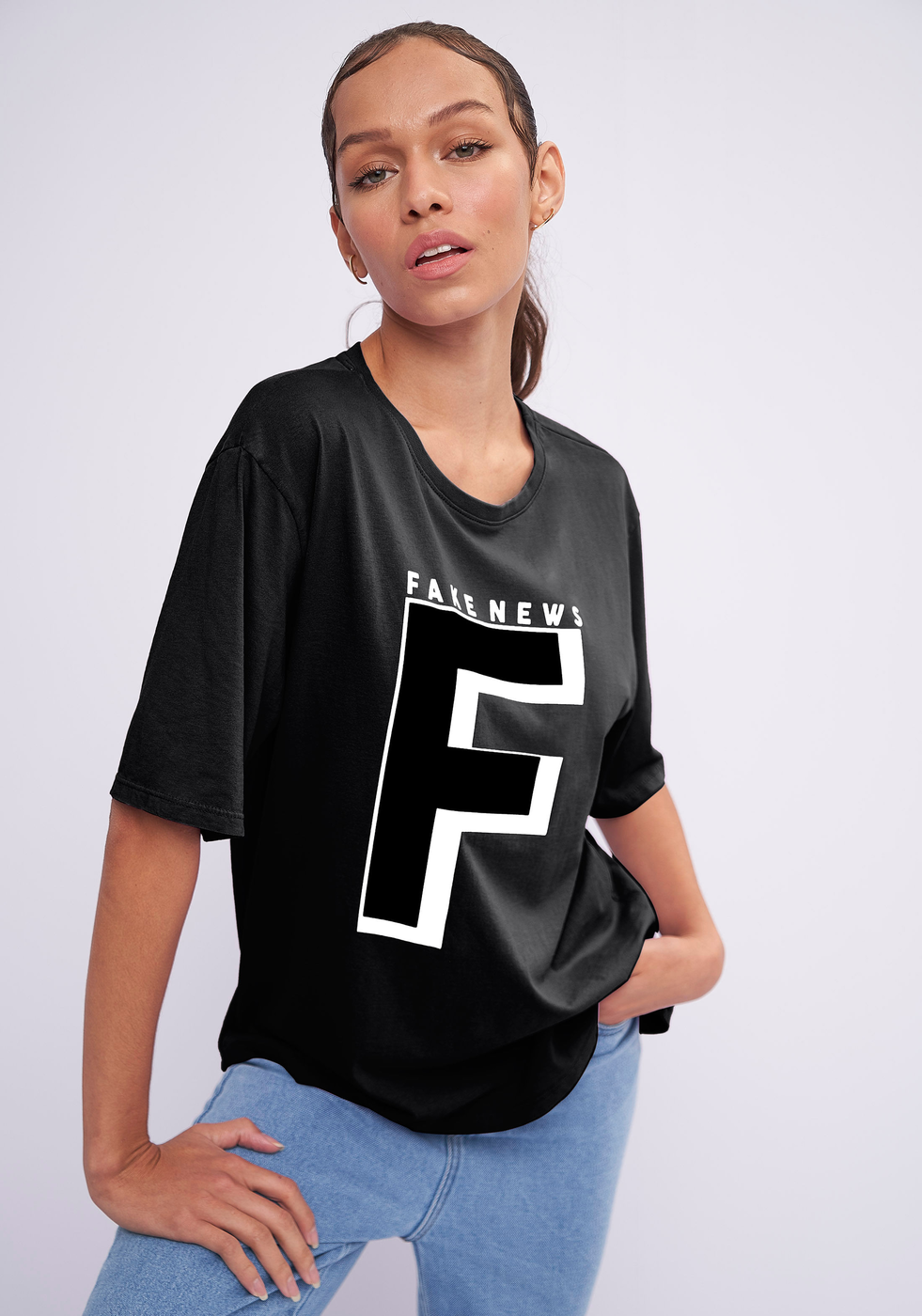T-shirt Letra F Preto MYFT | ZZ MALL