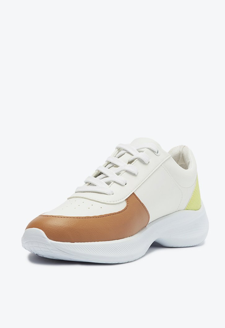 Tênis de Amarrar Branco Sporty Recortes Nude