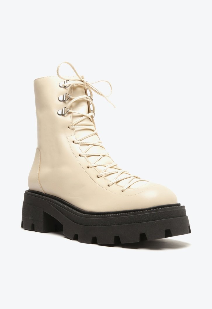 Coturno Off-white Arezzo Couro Cano Médio Tratorado Harper