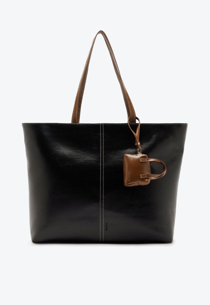 Bolsa Shopping com Bag Charm Preta