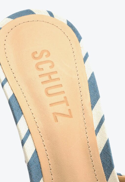 SANDÁLIA MULE AZUL E BRANCO SCHUTZ SALTO MÉDIO COURO