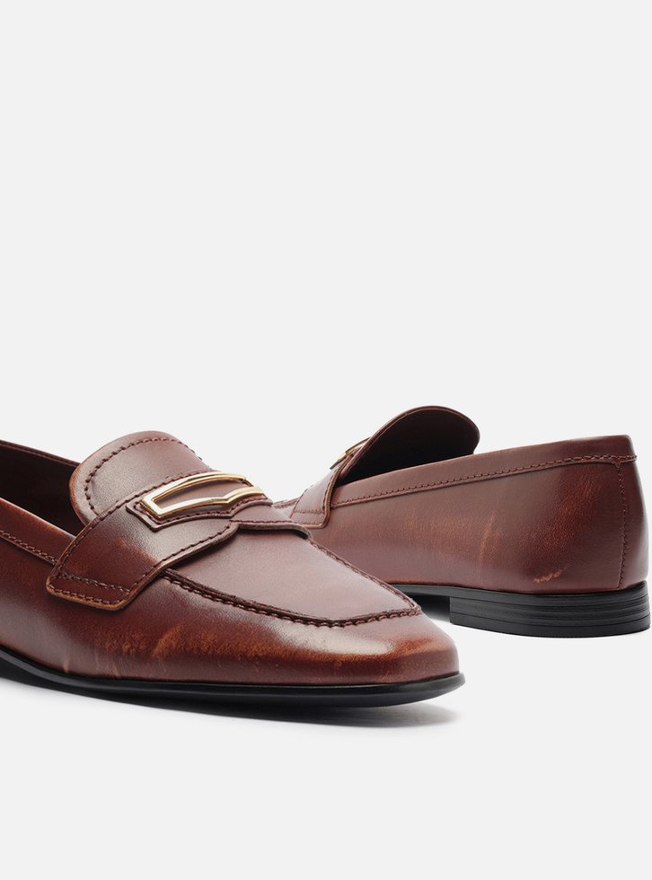 Mocassim Marrom Couro Tira Metal