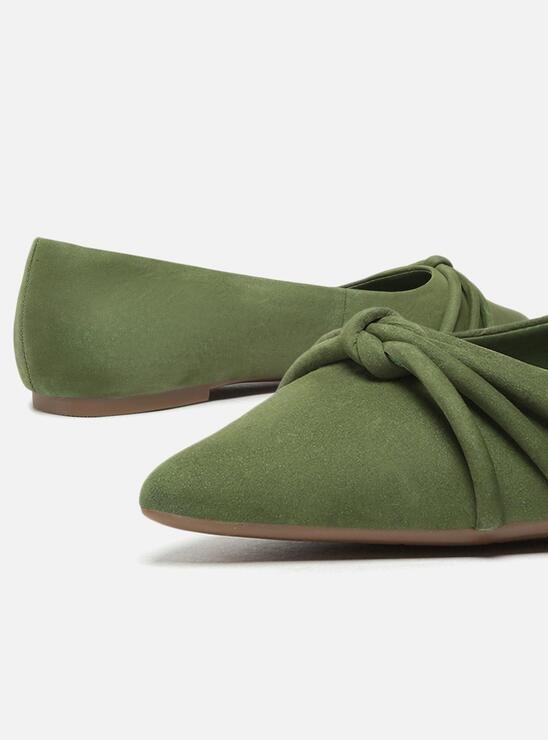 SAPATILHA VERDE AREZZO NOBUCK BICO FINO TIRAS BOMBADAS