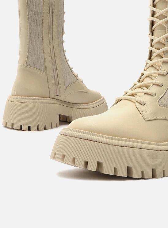 COTURNO OFF-WHITE AREZZO COURO CANO ALTO TRATORADO