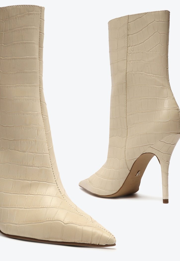 Bota Off-White Croco Cano Médio Salto Alto Fino