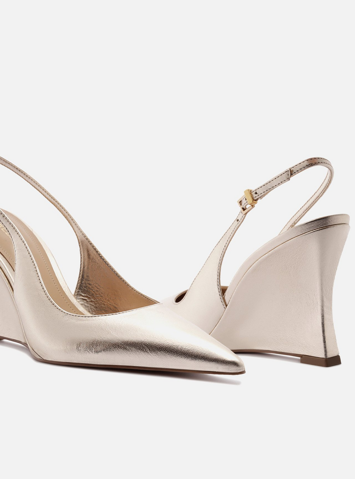 Scarpin Dourado Couro Salto Alto Anabela Slingback