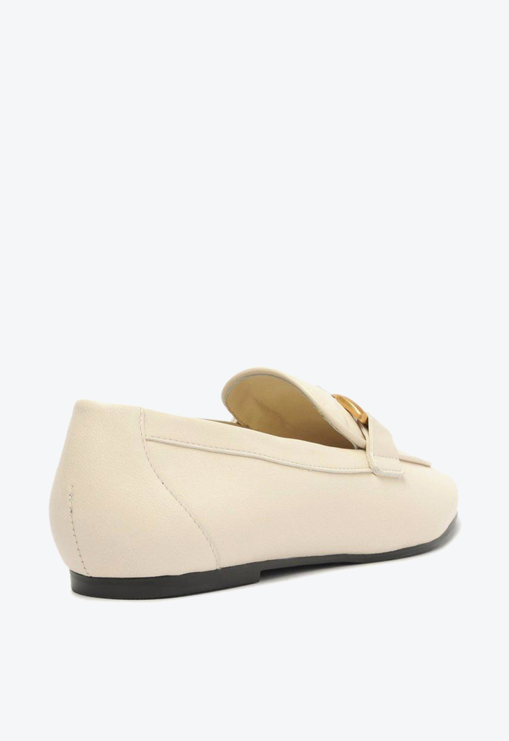 Mocassim Off-White Arezzo Couro Metal Trança