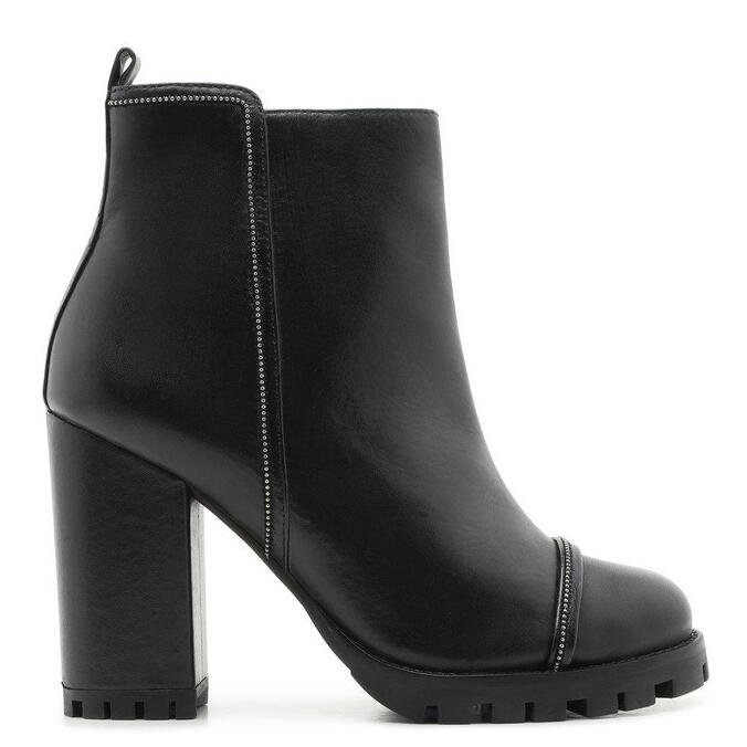 bota arezzo tratorada