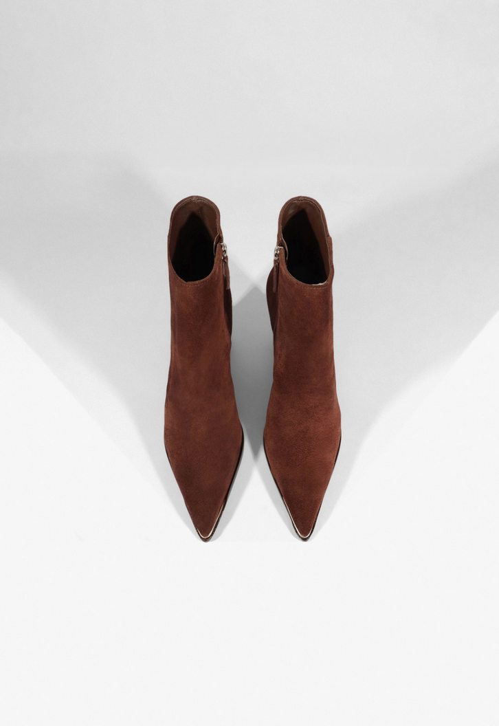 Bota Cano Médio Camurça Marrom