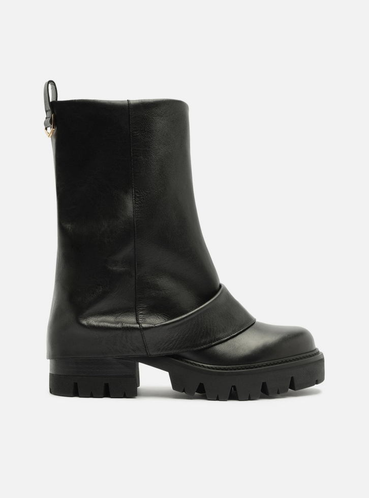 Bota Preta Couro Salto Tratorado