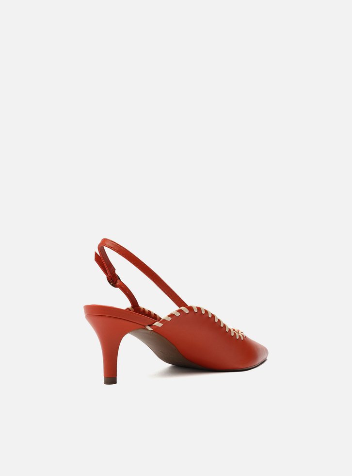 SCARPIN LARANJA AREZZO COURO SLINGBACK COSTURA