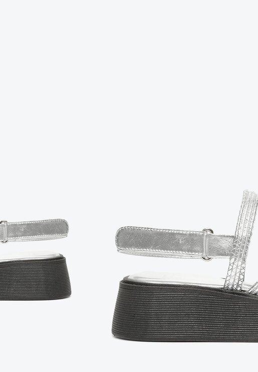 SANDÁLIA PAPETE PRATA SCHUTZ JODY FLATFORM