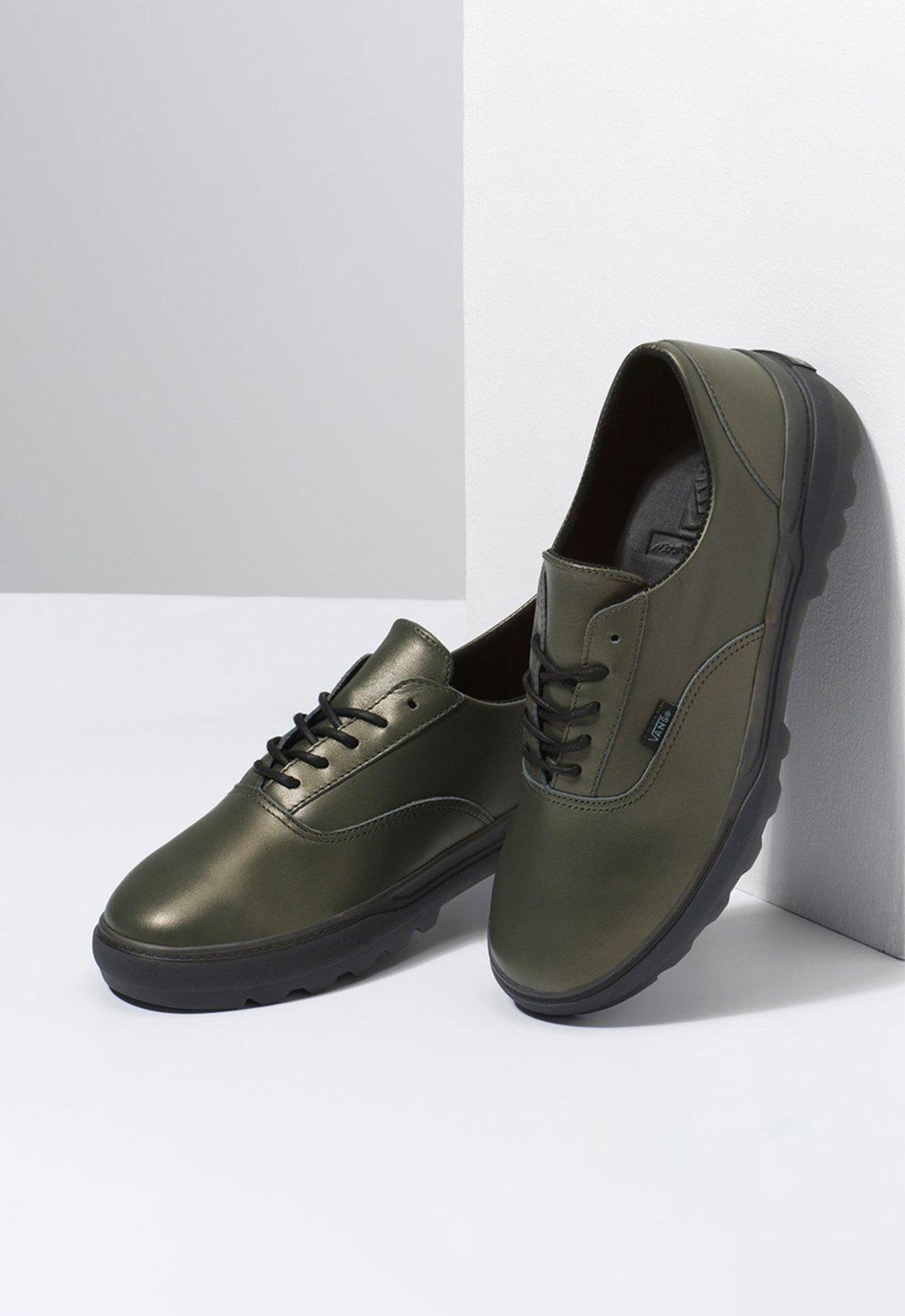 Tênis Vans Colfax Low X Alex Knost X Lee-Ann Curren | ZZ MALL