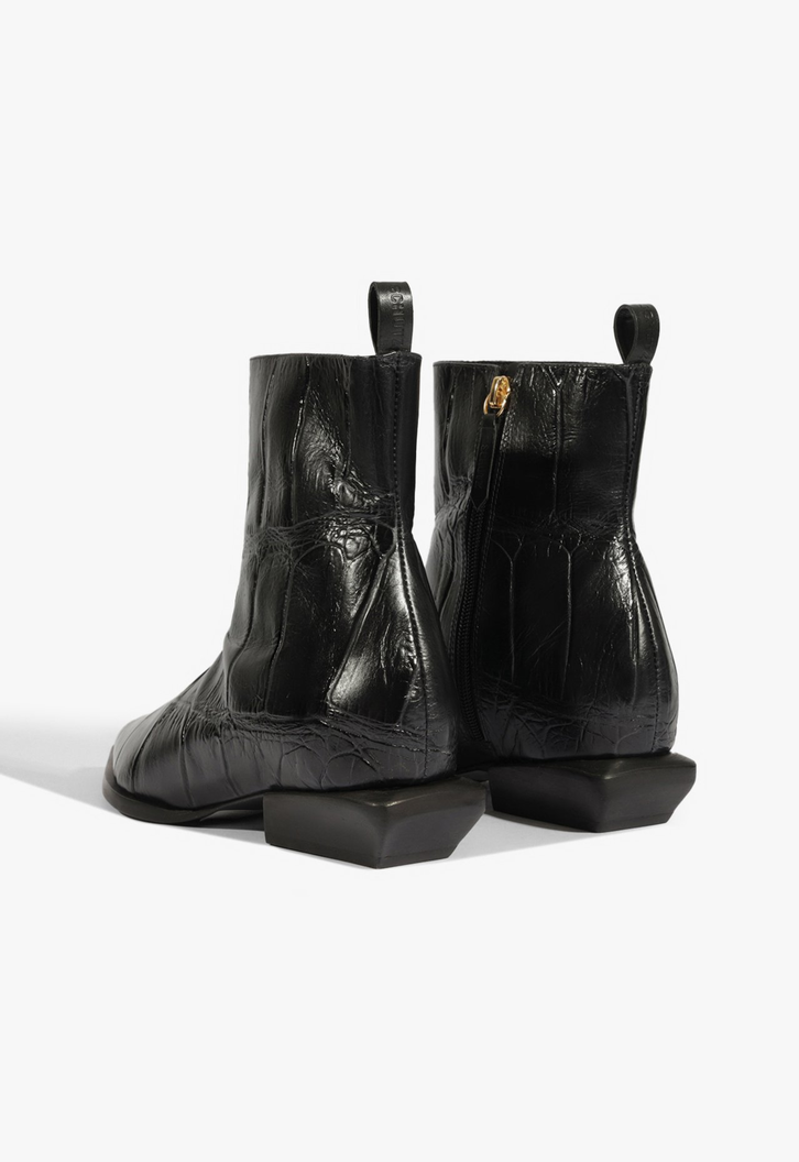 Bota Raffaela Mid Couro Maxi Croco Preta