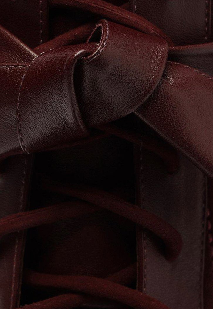 Quilted Clarita Combat Fig