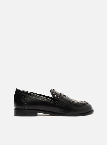 Mocassim Preto Couro Bico Redondo Aplicações