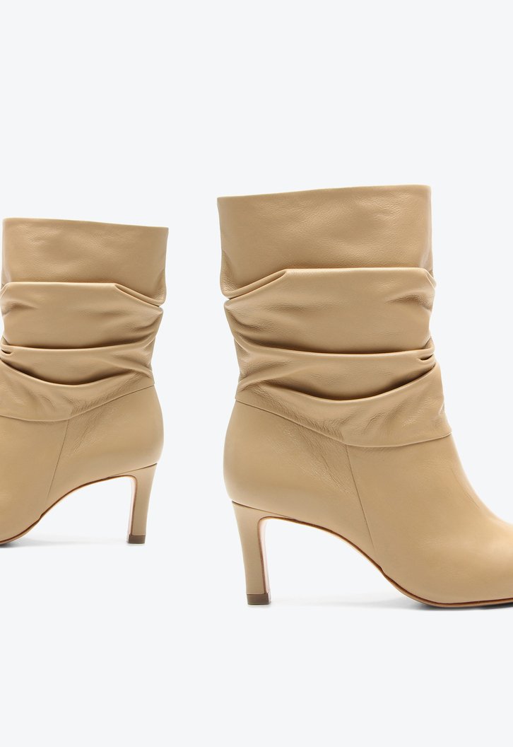 Bota Kampala Bege