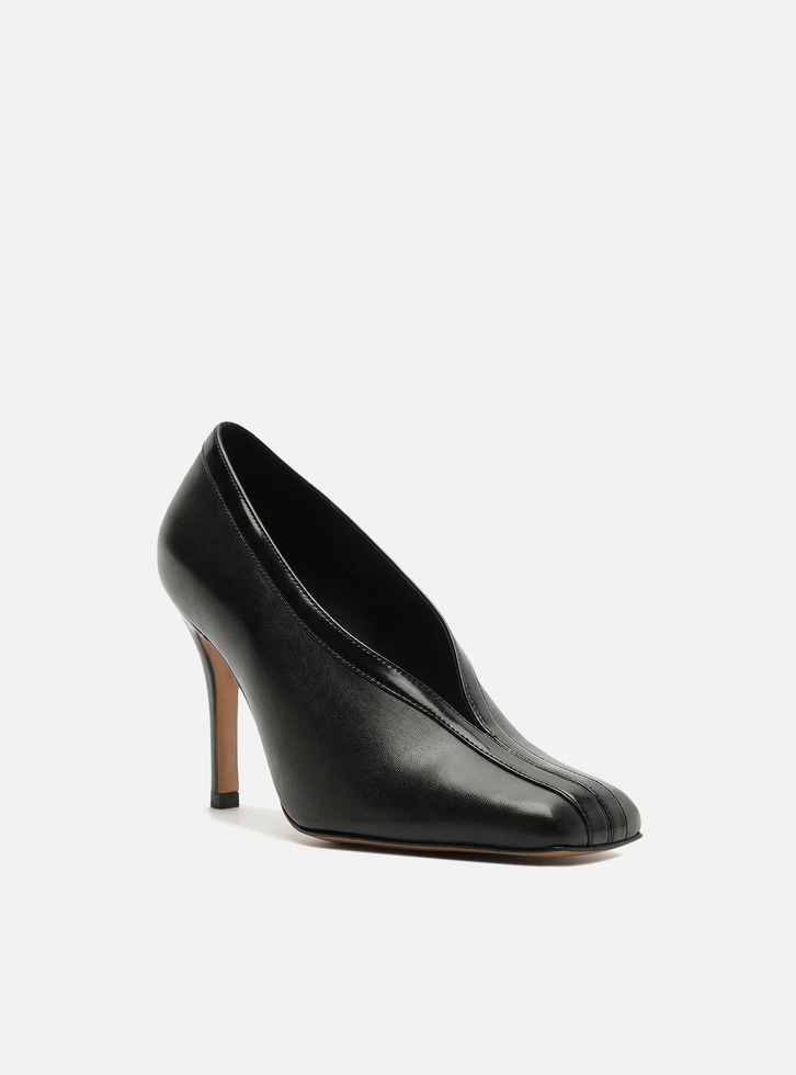 Scarpin Preto Salto Fino Cap Toe