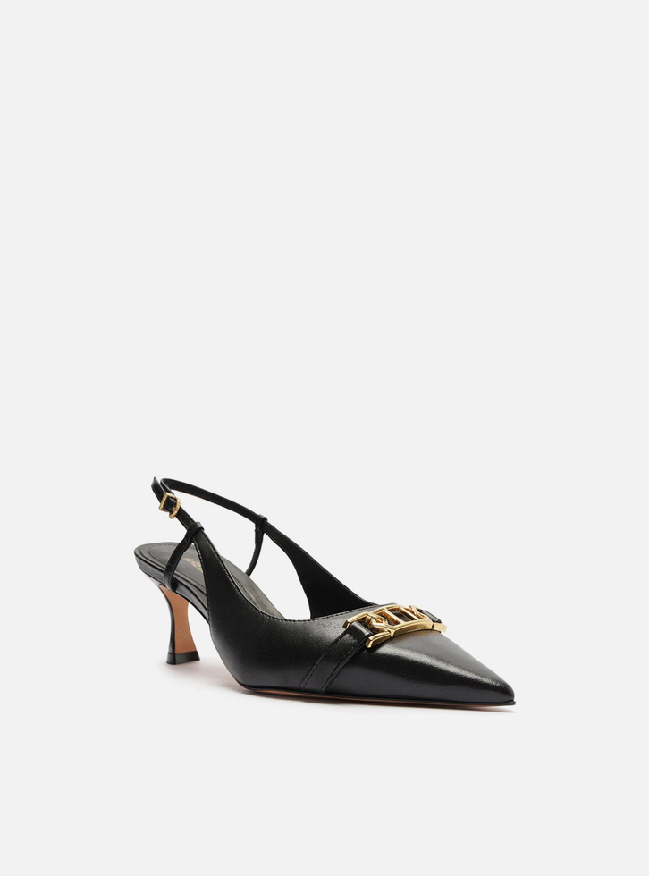 Scarpin Preto Arezzo Couro Bico Fino Slingback Metal