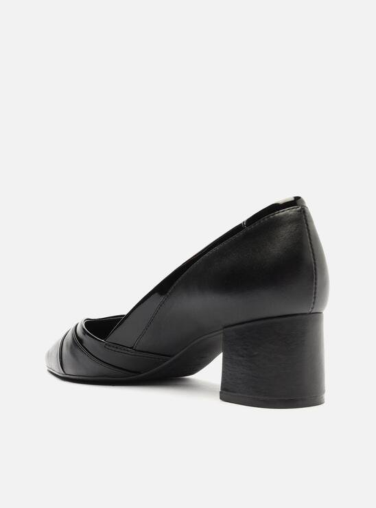 SCARPIN PRETO AREZZO COURO VERNIZ SALTO BAIXO BLOCO