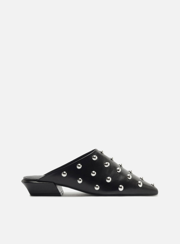 Mule Fechado Preto Couro Strass