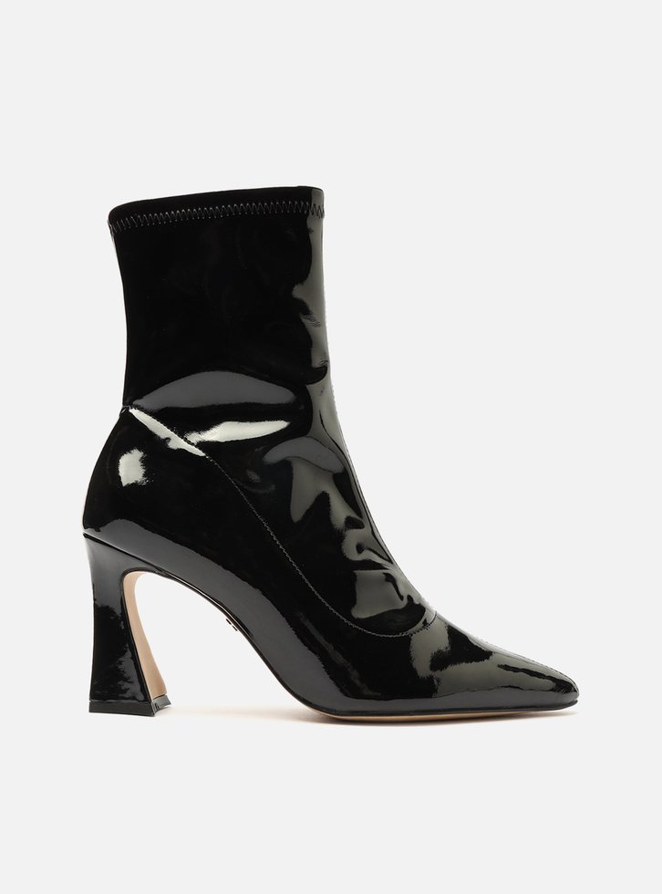 BOTA PRETA AREZZO VERNIZ CANO CURTO SALTO FLARE SELENA