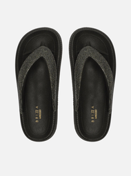 Chinelo de Dedo Preto Kioto Strass