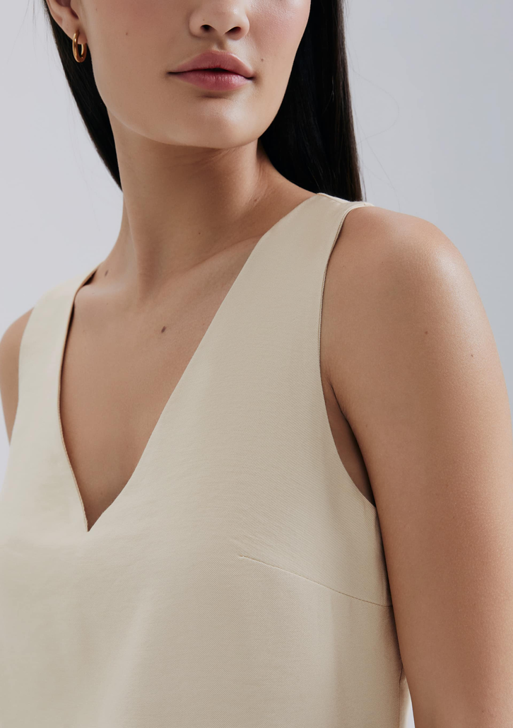 Vestido Creme Hering Curto Decote V Em Peach Touch