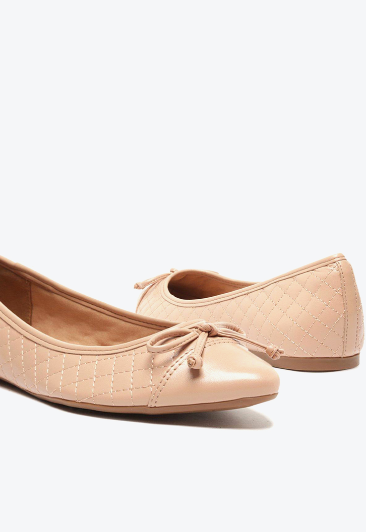 Sapatilha Nude Arezzo Basic Biqueira