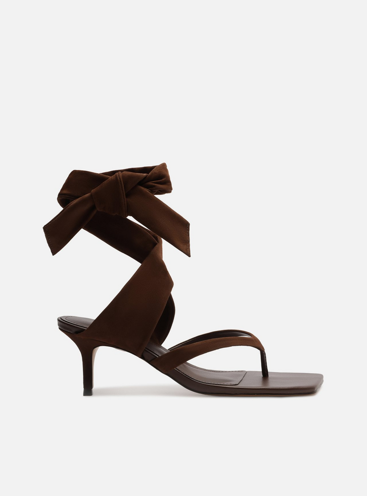 Sandália Marrom Camurça Salto Fino Tiras Amarração