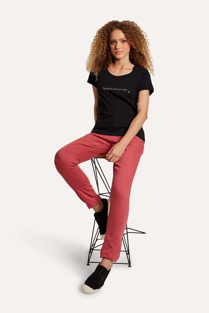 CAMISETA PRETA RESERVA FEMININA A GENTE JUNTO