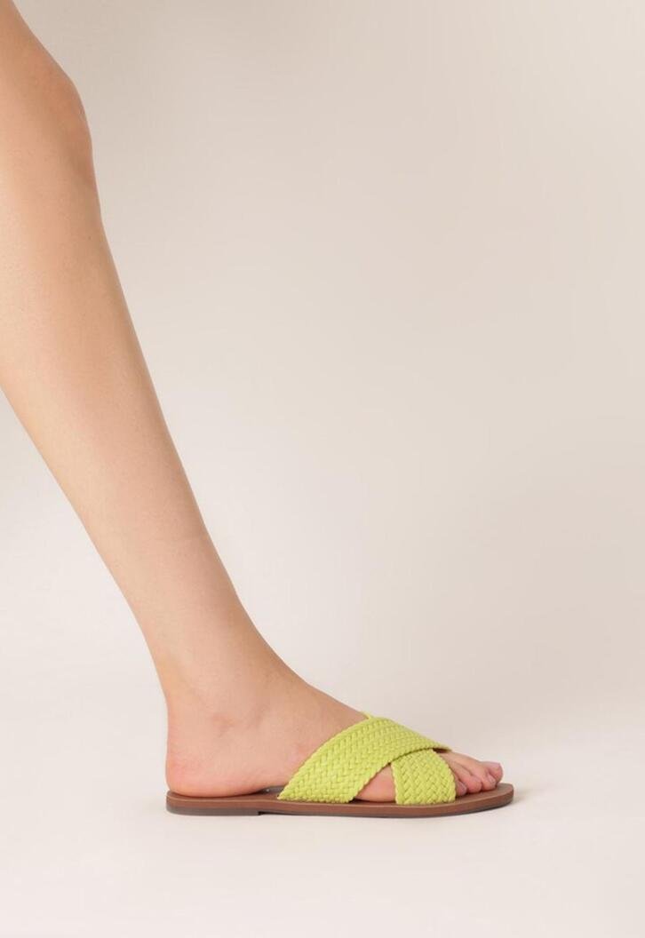 Rasteira Tiras Cruzadas Trançada Verde