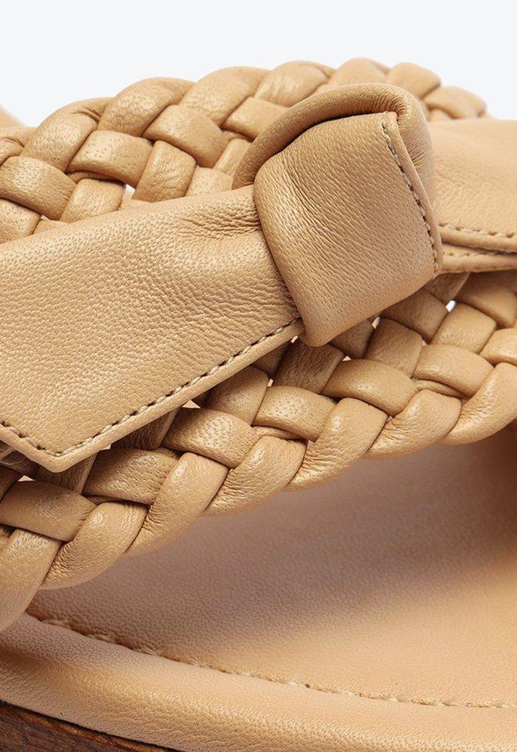 Clarita Woven Clog 110 Nude