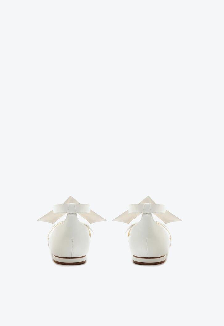 Clarita Flat Pearl