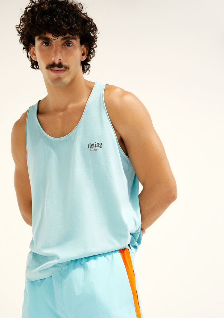 Regata Azul Hering Alongada Com Estampa Hering + Cosmo