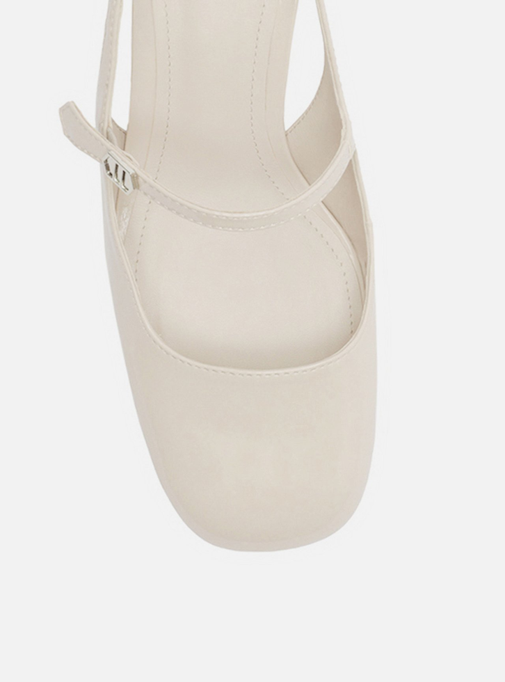 Sapato Branco Arezzo Boneca Verniz Slingback