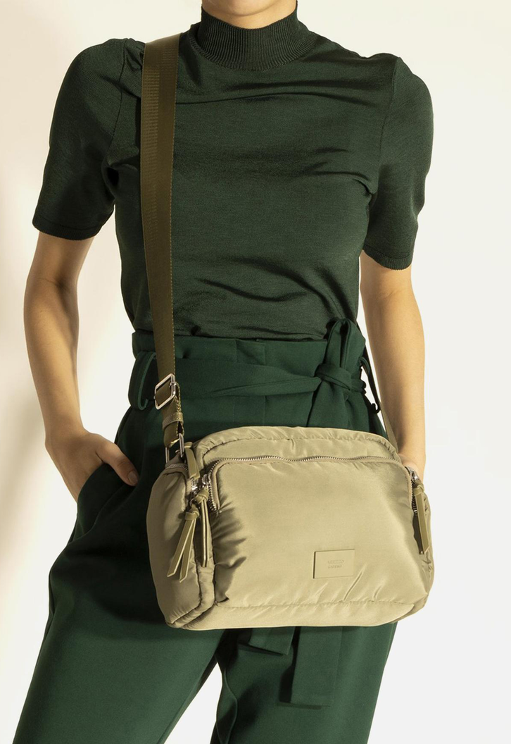 Bolsa Tiracolo Verde Arezzo Nylon Média Bolso