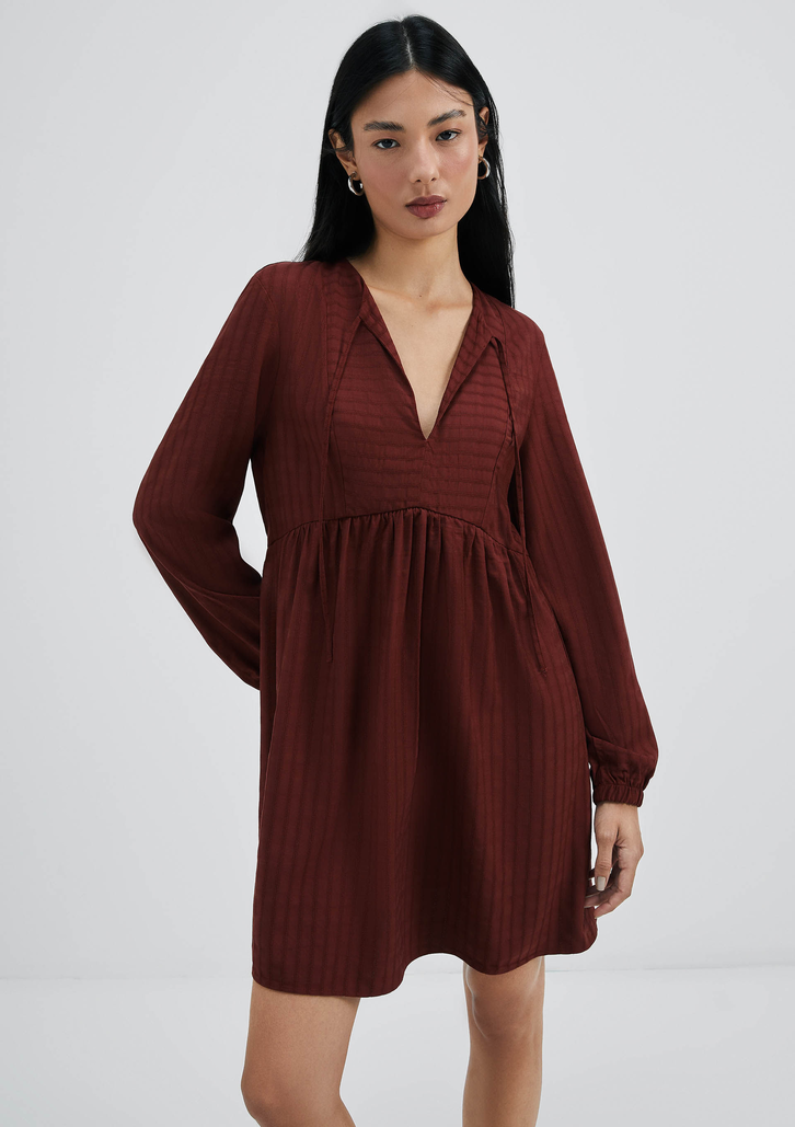 Vestido Vinho Hering Curto Evasê Manga Longa