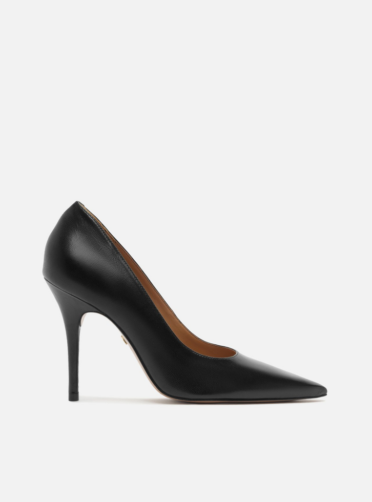 Scarpin Preto Camurça Salto Fino