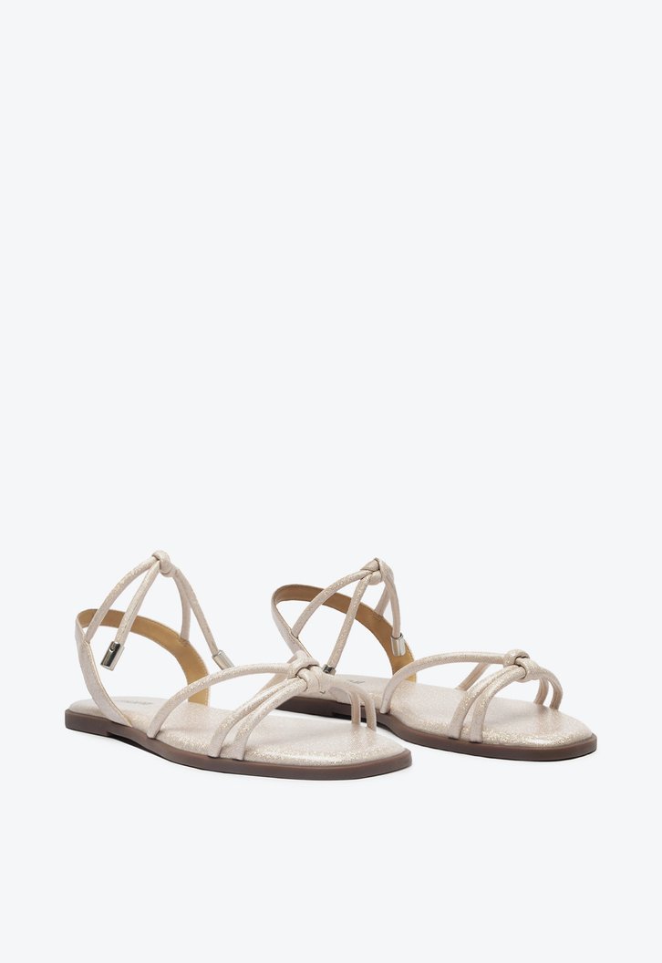Sandália Rasteira Branca Tiras Boho