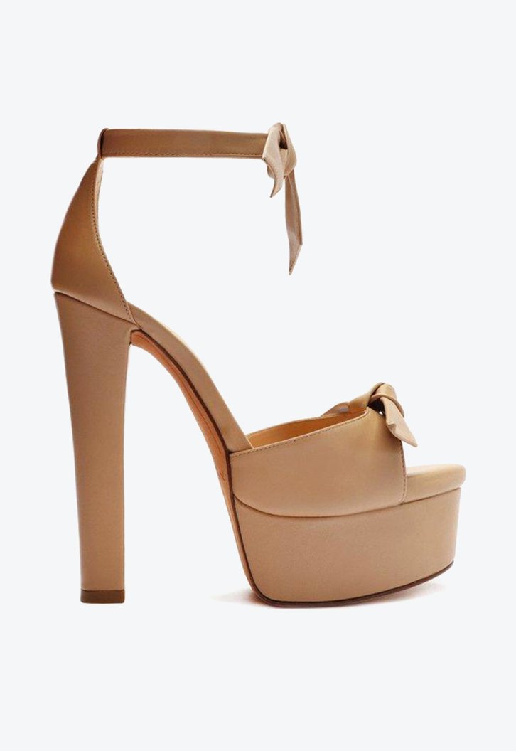 Clarita 160 Nude